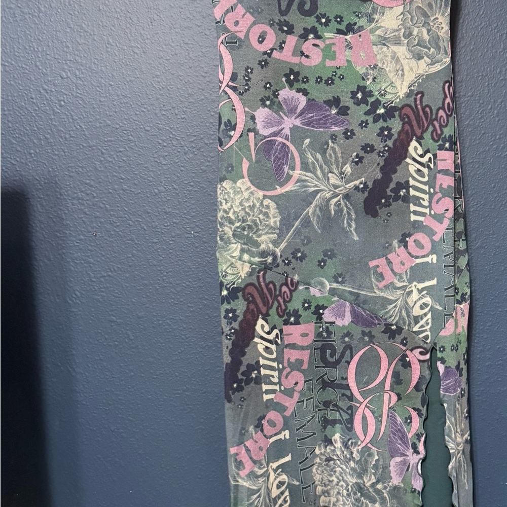New ,Urban Outfitters Dresses xs Print Green and pink floral